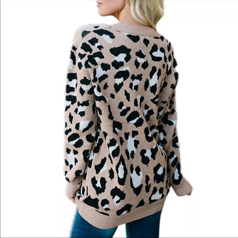 Sale! Leopard V Neck Sweater in Taupe - Picture 4 of 7